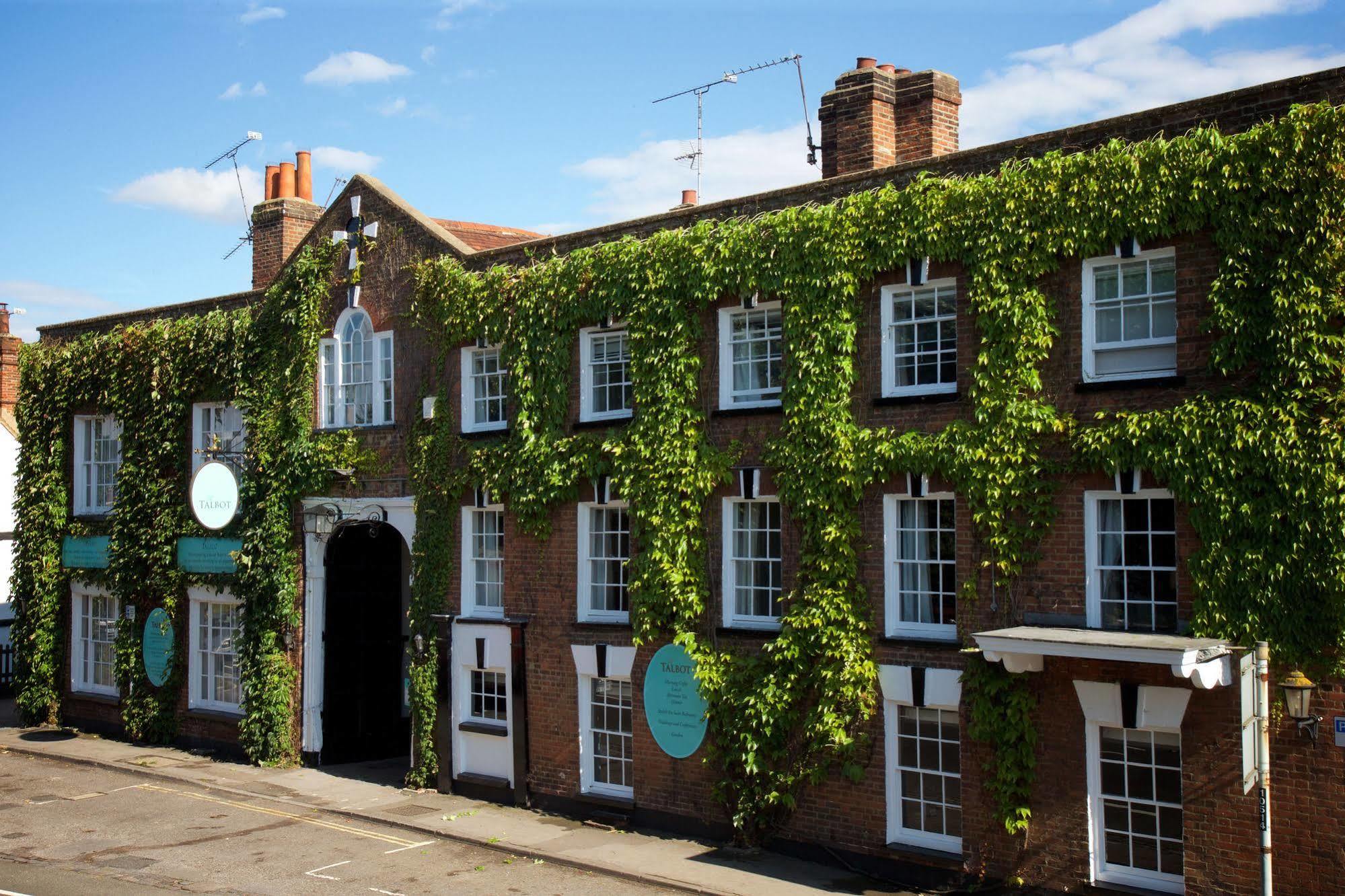 The Talbot Inn Уокинг Экстерьер фото